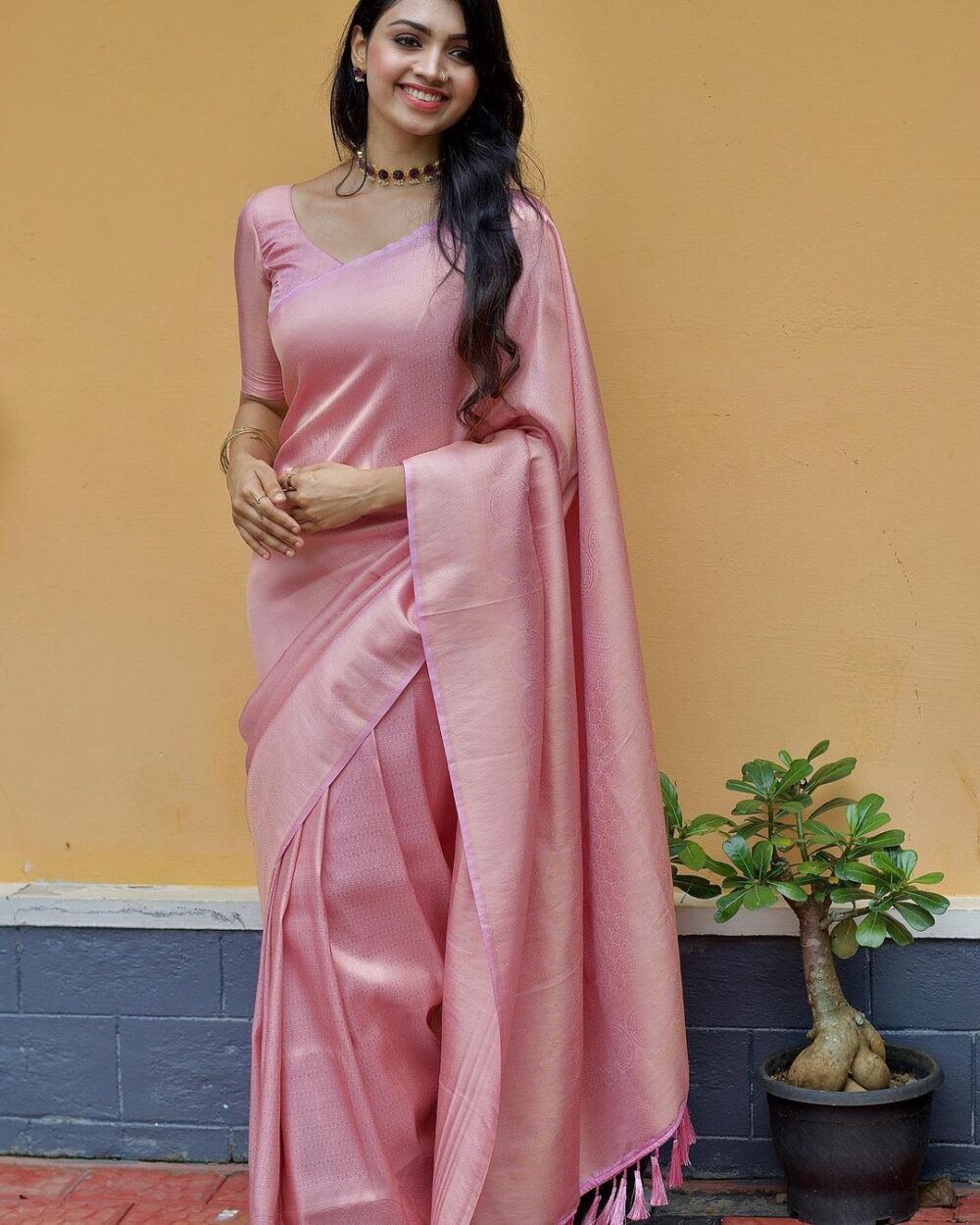 Pink Silk Blend Woven Design Saree for Women | Traditional Ethnic Wear | Just Ethnic - Image 2