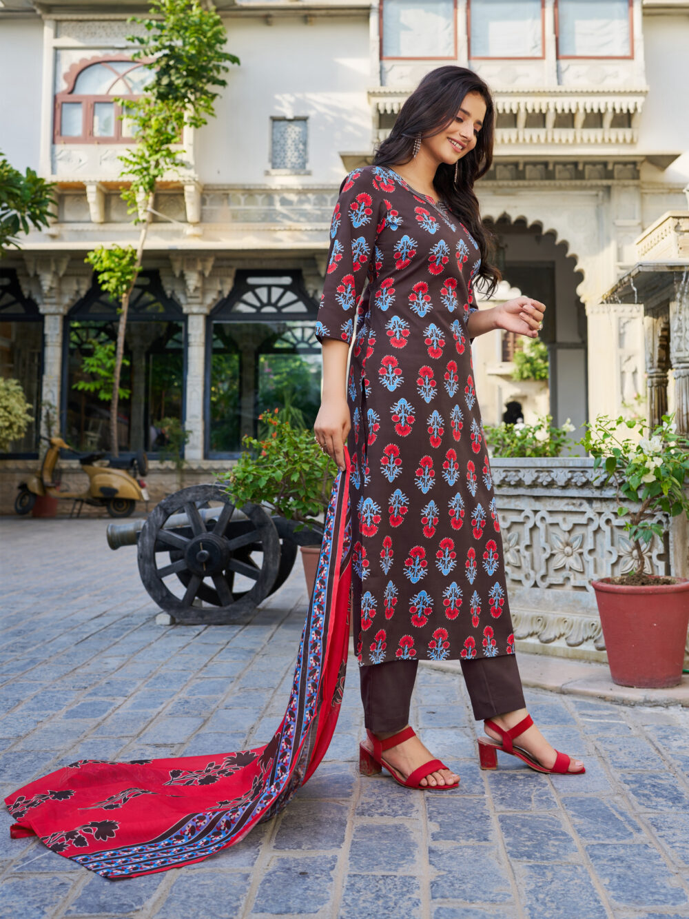 Brown Floral Printed Kurta Pant Dupatta Set - VibeVision - Image 4